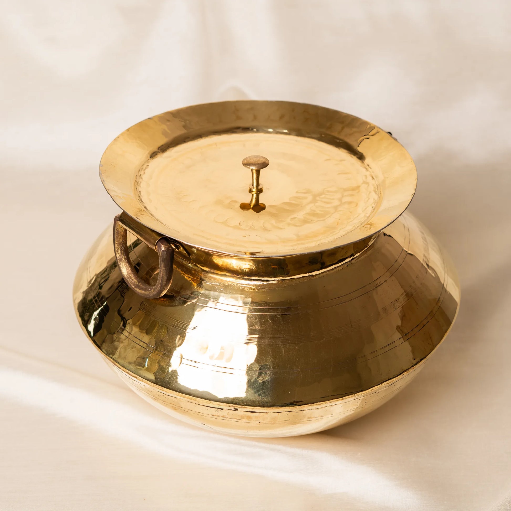 Kansawala hammered brass biryani pot